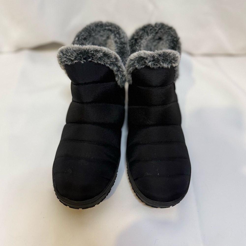 Women's Black Fur-Lined Winter Boots